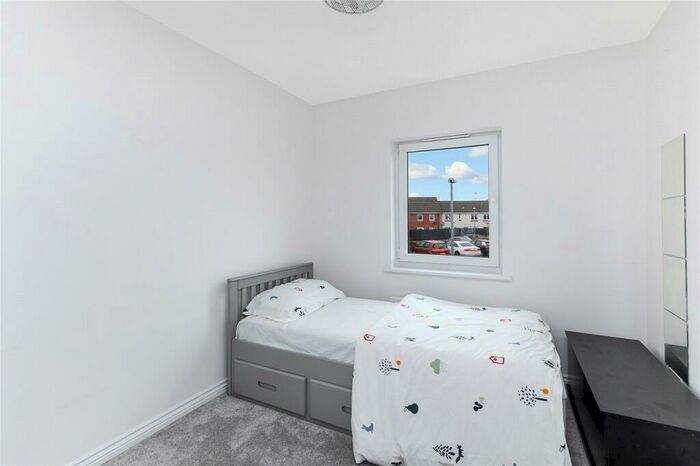 3 Bedroom End Of Terrace House For Sale In Bale Avenue, Cambuslang, Glasgow, South Lanarkshire, G72