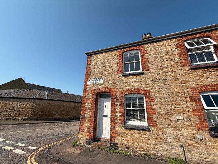 2 Bedroom End Of Terrace House For Sale In Warwick Terrace, East Street, Olney, MK46