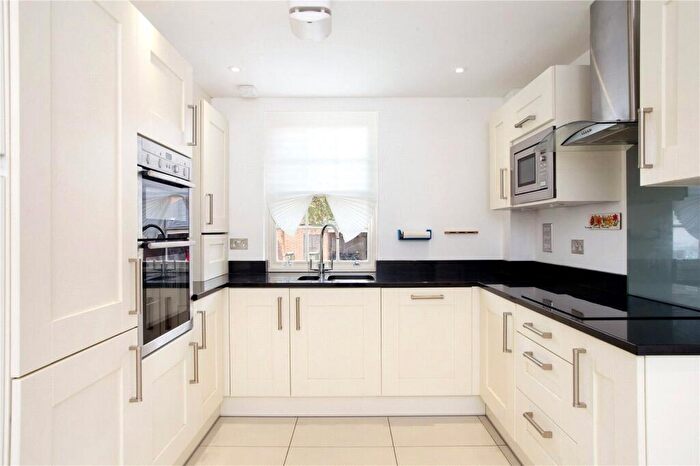 2 Bedroom Detached House To Rent In Goodmans Court, Alresford, Hampshire, SO24