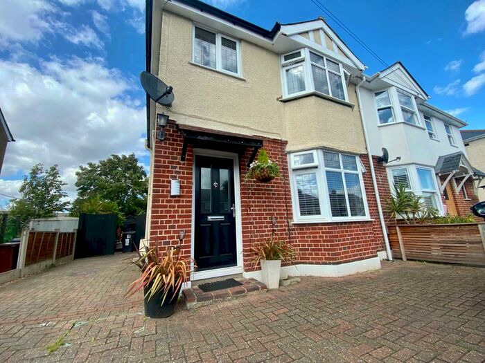 2 Bedroom House To Rent In Baddow Hall Crescent, Chelmsford, CM2