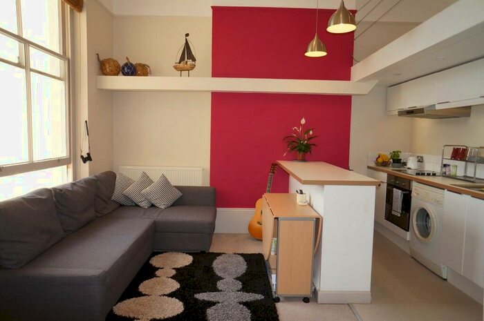 2 Bedroom Flat To Rent In Eaton Place, Brighton, BN2