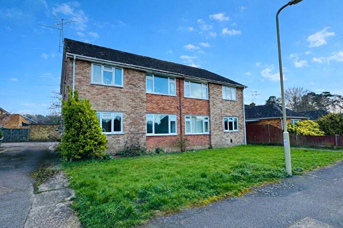 2 Bedroom Flat For Sale In Almond Court, Pine Grove, Church Crookham, Fleet, Hampshire, GU52