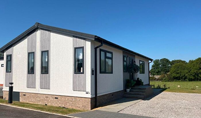 2 Bedroom Park Home For Sale In Nook Park, Willow Road, Great Horwood, MK17