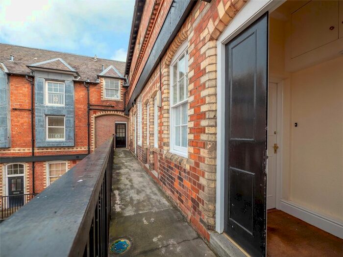 1 Bedroom Flat To Rent In Upper Gray Street, Edinburgh, EH9