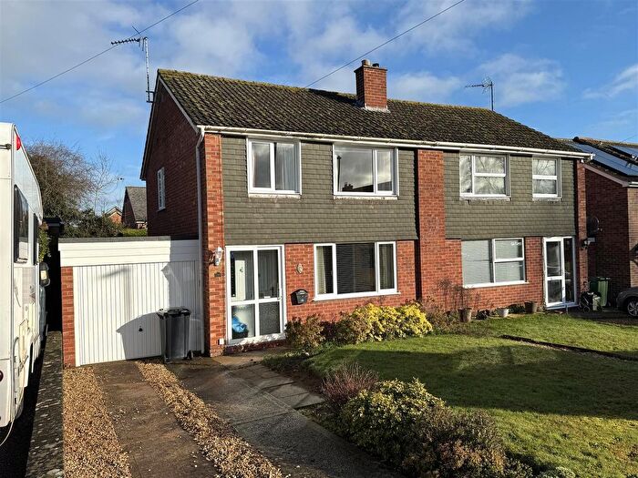 3 Bedroom Semi Detached House For Sale In Knights Way, Newent, GL18