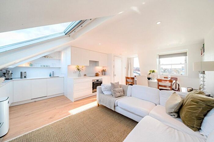 3 Bedroom Flat For Sale In Shelgate Road, Battersea, London, SW11