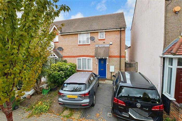 2 Bedroom End Terrace House For Sale In Brock Road, London, E13