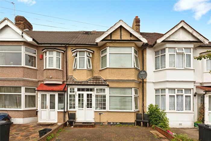 4 Bedroom Terraced House For Sale In Lyndhurst Gardens, Ilford, Essex, IG2