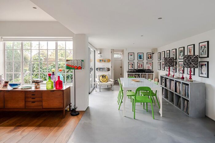 5 Bedroom Detached House For Sale In Lawrie Park Avenue, London, SE26