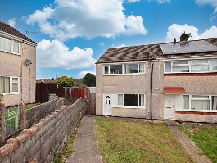 3 Bedroom Semi-Detached House For Sale In Moorland Crescent, Beddau, CF38
