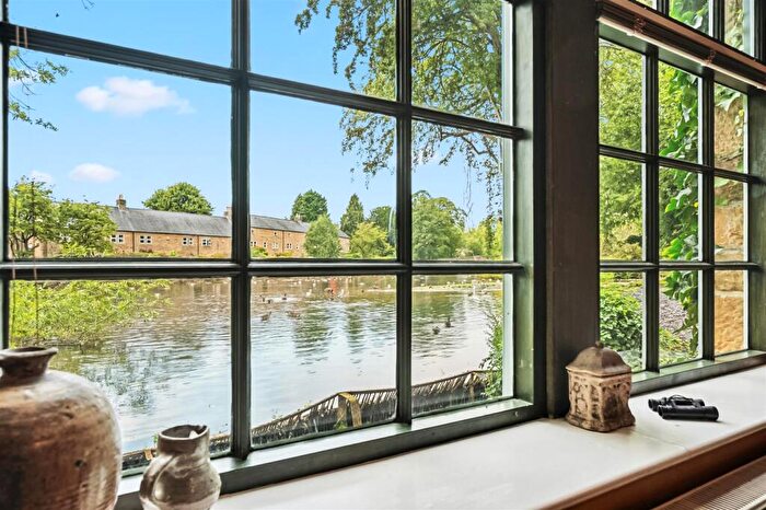 3 Bedroom Apartment For Sale In Smiths Lane, Bakewell, DE45