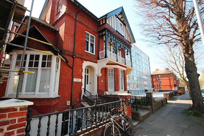 2 Bedroom Flat To Rent In Cromwell Road, Hove, BN3