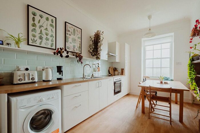 2 Bedroom Apartment For Sale In The Glebe, Thorverton, EX5