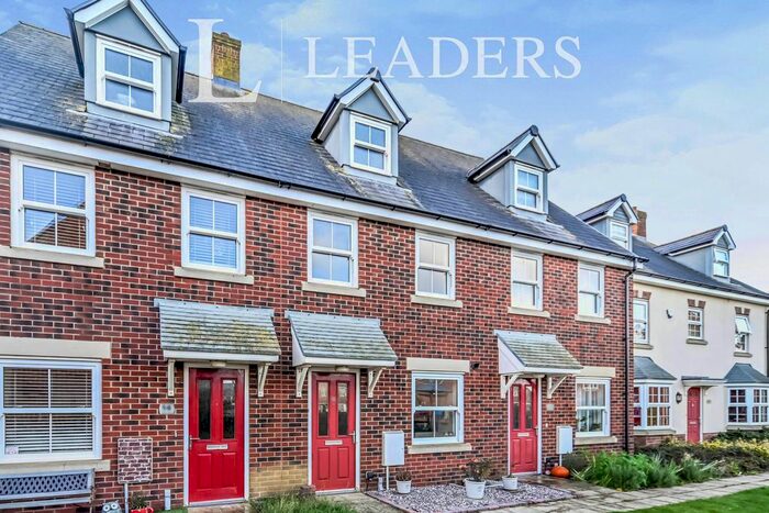 3 Bedroom Terraced House To Rent In Avocet Road, Bedford, MK42