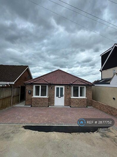 3 Bedroom Bungalow To Rent In Danson Way, Gillingham, ME8