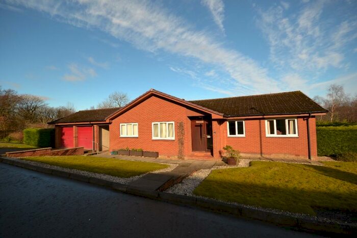 3 Bedroom Detached Bungalow For Sale In Dykehead Road, Dullatur, Glasgow, G68