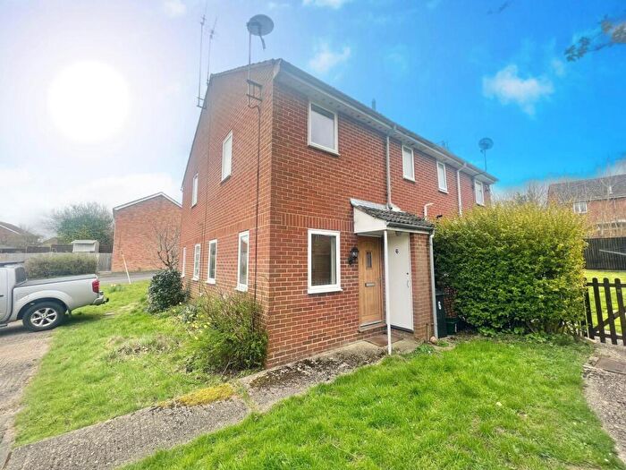 1 Bedroom Semi-Detached House To Rent In Rembrandt Close, Basingstoke, RG21