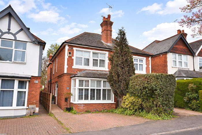 3 Bedroom Semi Detached House For Sale In Priest Hill, Caversham, Reading, RG4