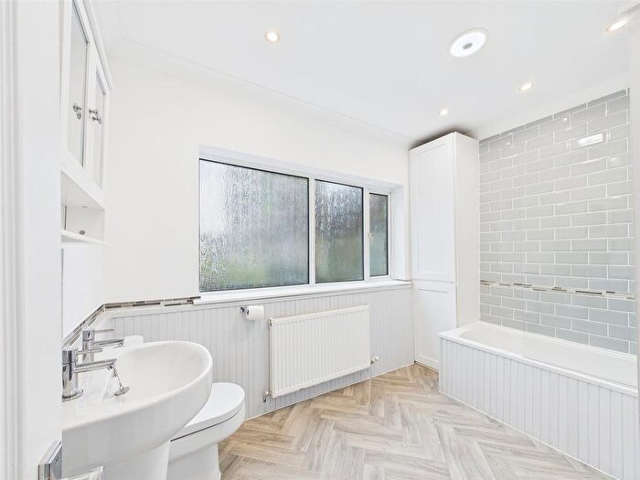 2 Bedroom Semi Detached House For Sale In Parkview, Felinfoel, Llanelli, SA14