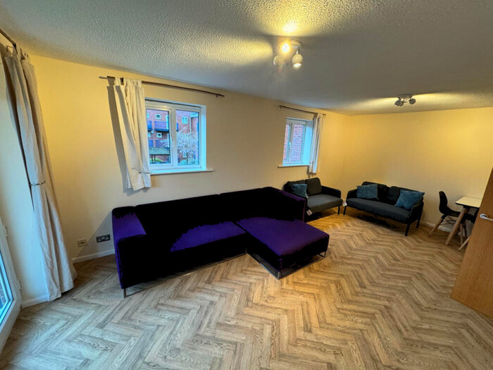3 Bedroom Apartment To Rent In Mallow Street, Hulme, Manchester., M15