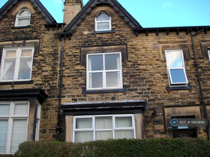 1 Bedroom Flat To Rent In Ingledew Crescent, Leeds, LS8