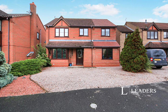 4 Bedroom House To Rent In Poachers Gate, Pinchbeck, PE11