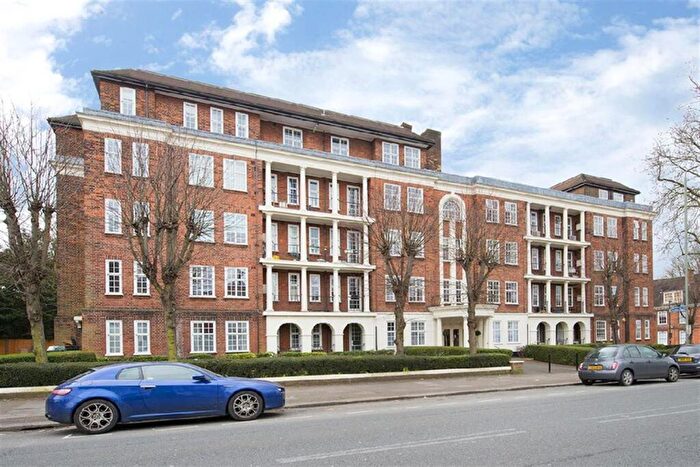 1 Bedroom Flat To Rent In West Heath Court, North End Road, Golders Green, NW11