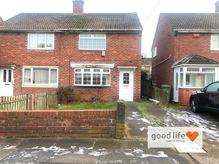 2 Bedroom Semi-Detached House For Sale In Avonmouth Square, Farringdon, Sunderland, SR3