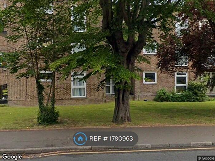 1 Bedroom Flat To Rent In Westmoreland Drive, Sutton, SM2