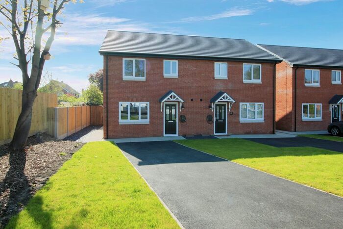 3 Bedroom Semi-Detached House To Rent In Alder Grove, Hoole, Chester, CH2