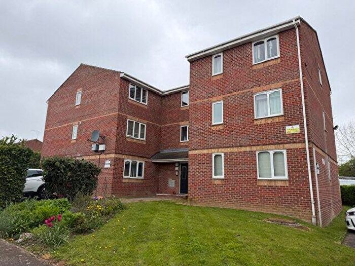 2 Bedroom Apartment To Rent In Basildon, Basildon, SS16