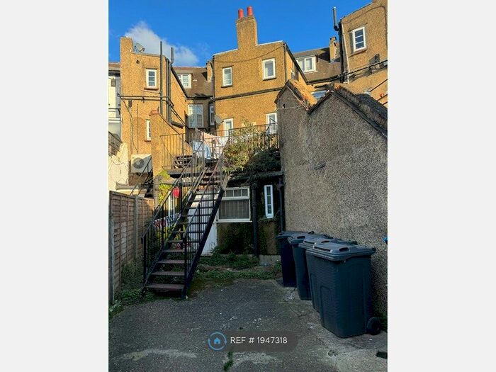 1 Bedroom Flat To Rent In Bellegrove Road, Welling, DA16