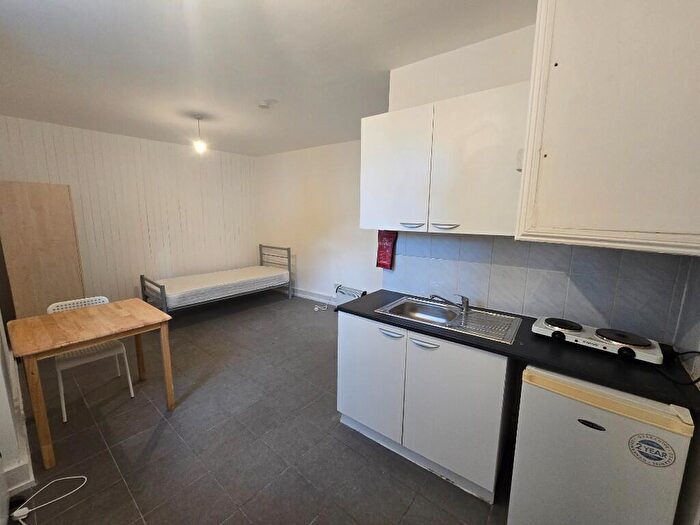 Studio To Rent In Kent House Road, London, SE26