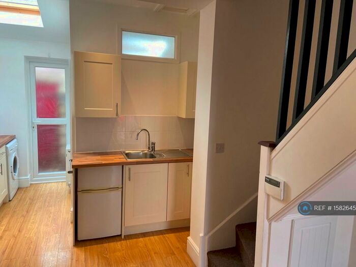 2 Bedroom Terraced House To Rent In Tramway Road, Liverpool, L17