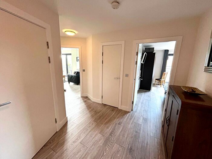 2 Bedroom Apartment To Rent In Galleon Way, Cardiff Bay, CF10