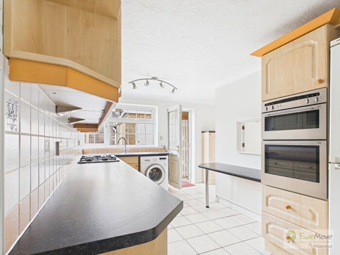 3 Bedroom Detached Bungalow For Sale In Thetford Road, Mildenhall, IP28