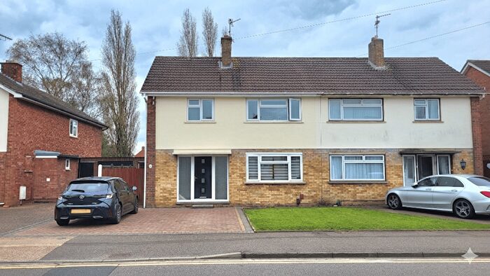 3 Bedroom Semi Detached House For Sale In Ledbury Road, Netherton, Peterborough, PE3
