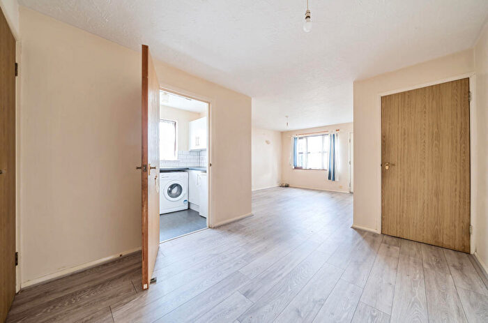 1 Bedroom Apartment To Rent In Humber Road, Dartford, DA1