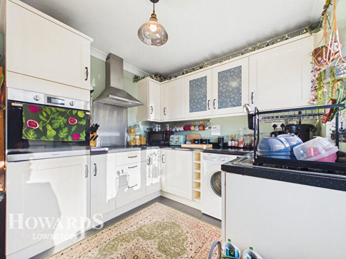 3 Bedroom End Of Terrace House For Sale In The Nordalls, Kessingland, NR33
