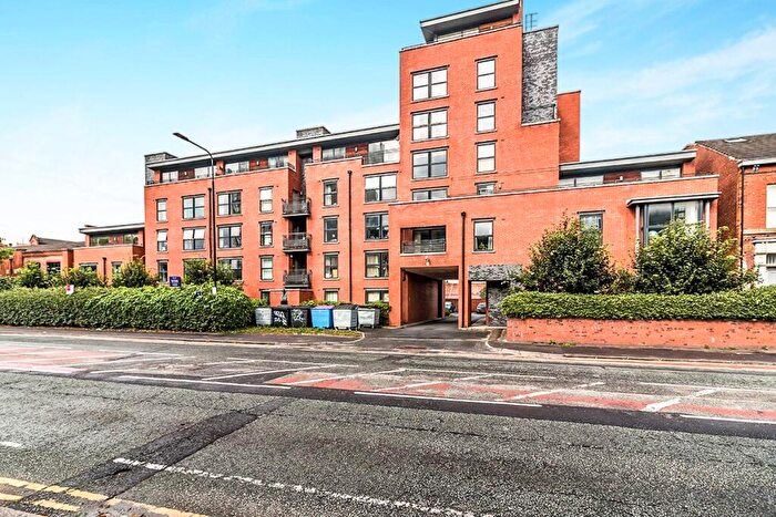 1 Bedroom Apartment To Rent In Chester Road, Manchester, M16