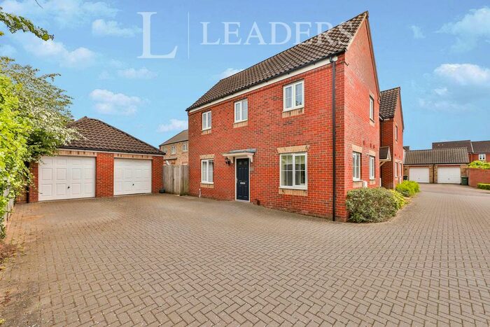 3 Bedroom Semi-Detached House To Rent In Dunlin Drive, Cringleford, Norwich, NR4