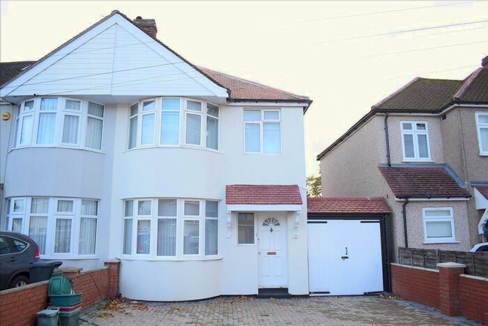 3 Bedroom End Terrace House To Rent In Guildford Avenue, Feltham, TW13