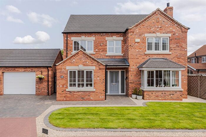 6 Bedroom Detached House For Sale In Rye Walk, Hibaldstow, DN20