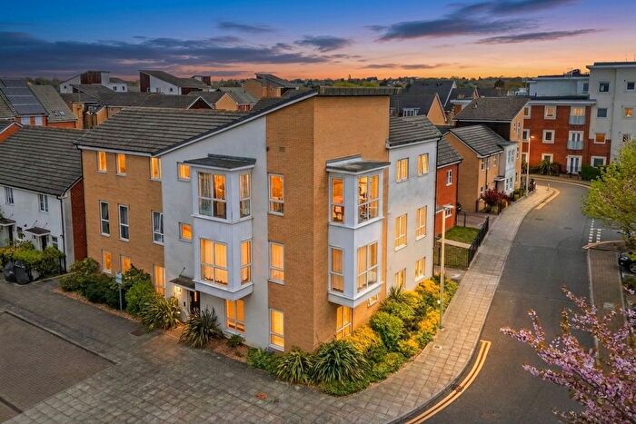 2 Bedroom Flat For Sale In Havergate Way, Reading, RG2