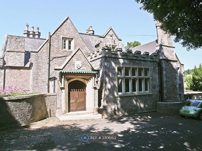 1 Bedroom Flat To Rent In Lower Woodfield Road, Torquay, TQ1