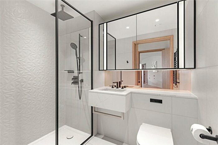 2 Bedroom Apartment To Rent In Marsh Wall, Aspen, Canary Wharf, London, E14