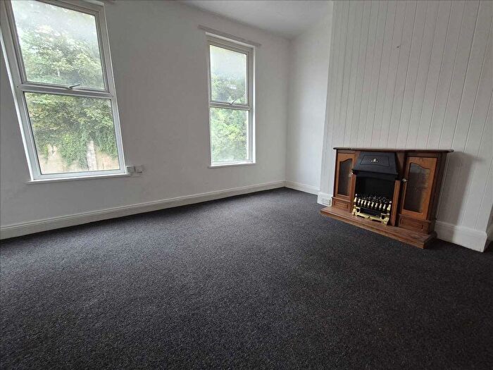 1 Bedroom Flat To Rent In Market Street, Torquay, TQ1
