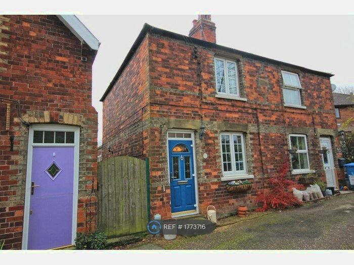 2 Bedroom Semi-Detached House To Rent In Lilac Grove, Little Weighton, Cottingham, HU20
