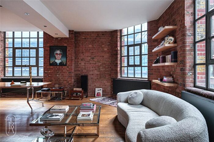 2 Bedroom Apartment To Rent In Nile Street, London, N1