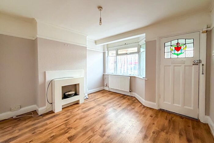 2 Bedroom Semi-Detached House For Sale In Fairfax Drive, Westcliff-on-Sea, SS0